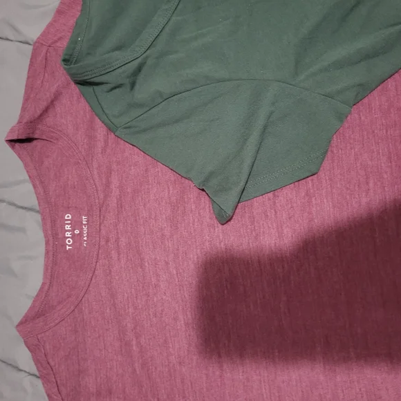 Torrid Green and Pink V-Neck T-Shirts - Picture 4 of 4